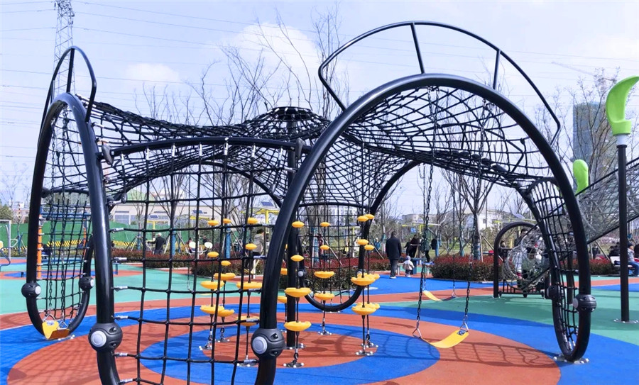 Children's park playground equipment
